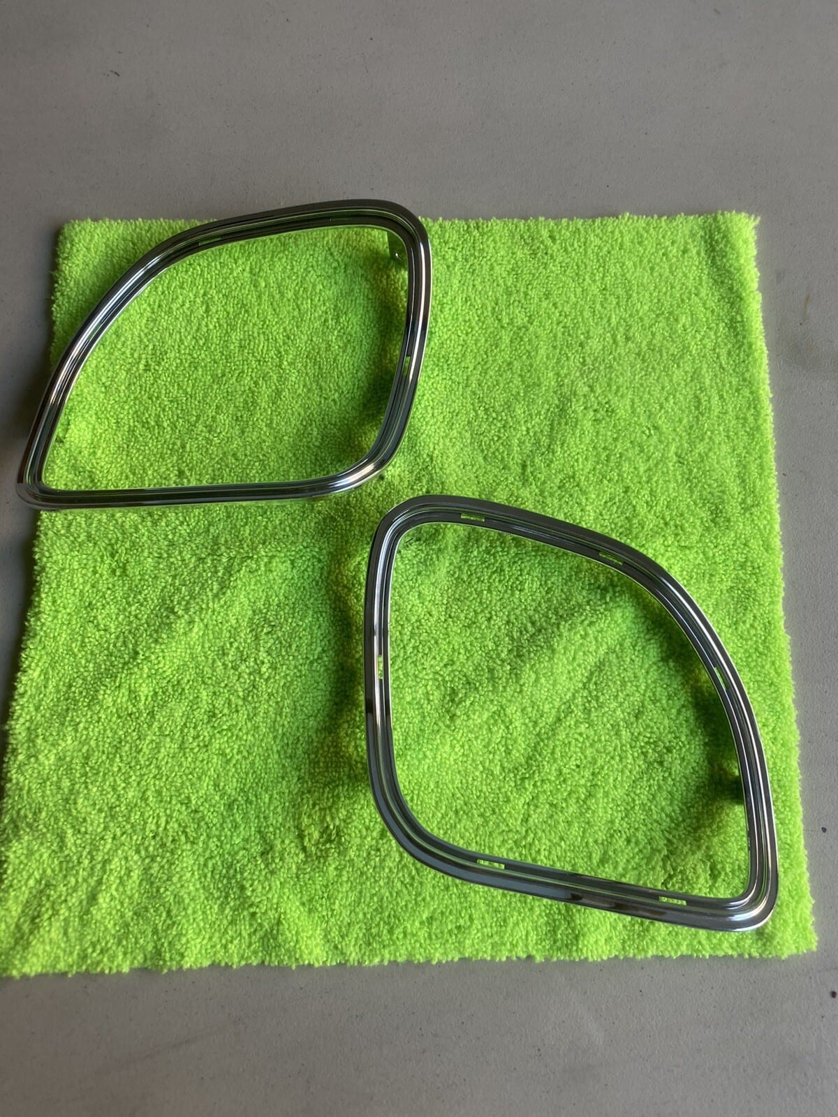 HARLEY DAVIDSON OEM TOURING ROAD GLIDE 2015- 2018 CHROME SPEAKER TRIM