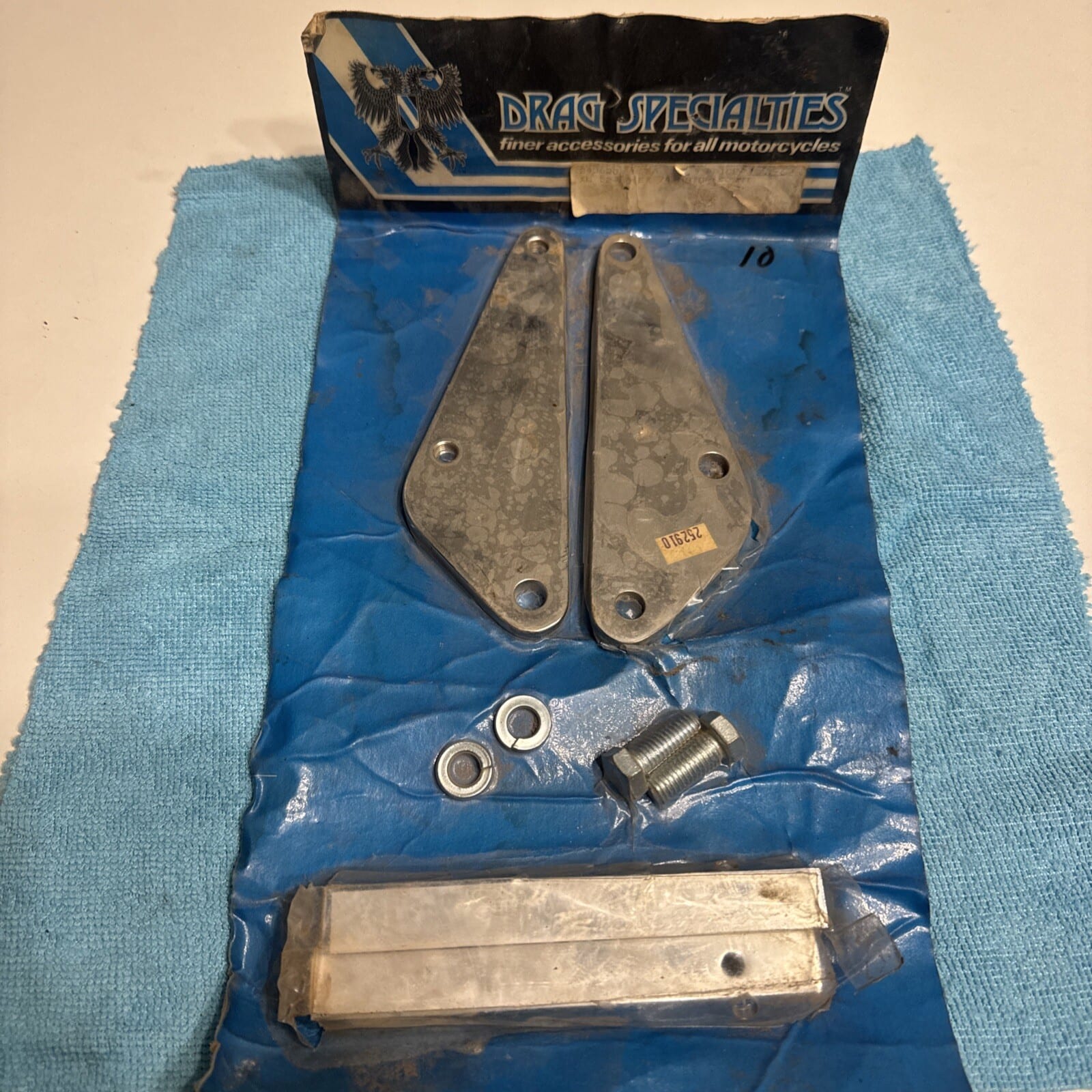 Harley Davidson Drag Specialties NOS 57-81 XL Motor Mount  DS-243620 Iron head