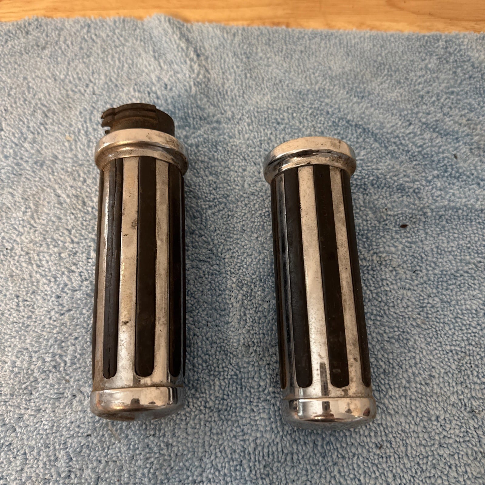 Harley Shovelhead 1” Rubber w/ Chrome Hand Grips Chopper Throttle Insert