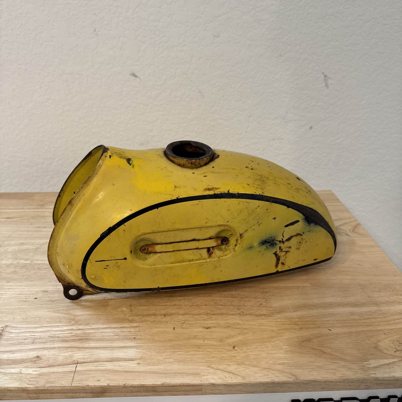 1970 70 Yamaha AT1 at1 AT1-B Gas Tank Fuel Cell Yellow Vintage Needs Repair